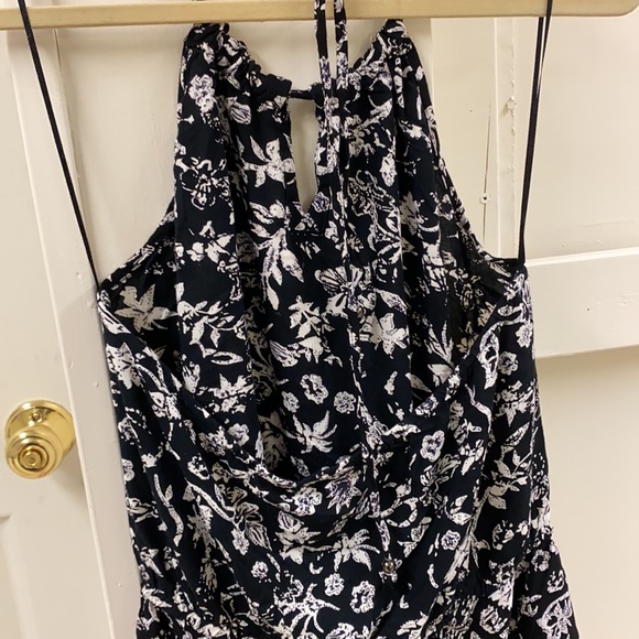 cute low back high neck romper - Picture 7 of 7